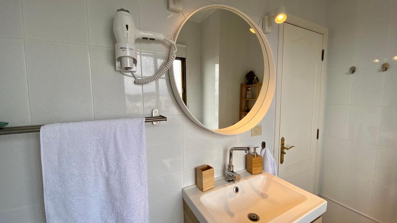 Apt Con Piscina Playa Roja, La Restinga Exteriör bild
